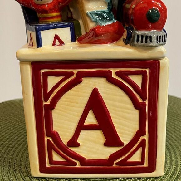 Pfaltzgraff Holiday Garland Candy dish ABC block with lid NWT - Picture 3 of 12